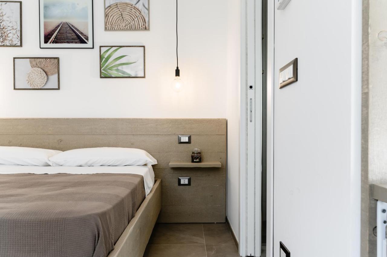 Mandorlocarrubo'S Suite Ostuni Buitenkant foto