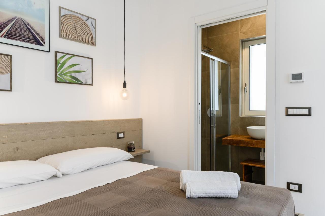 Mandorlocarrubo'S Suite Ostuni Buitenkant foto