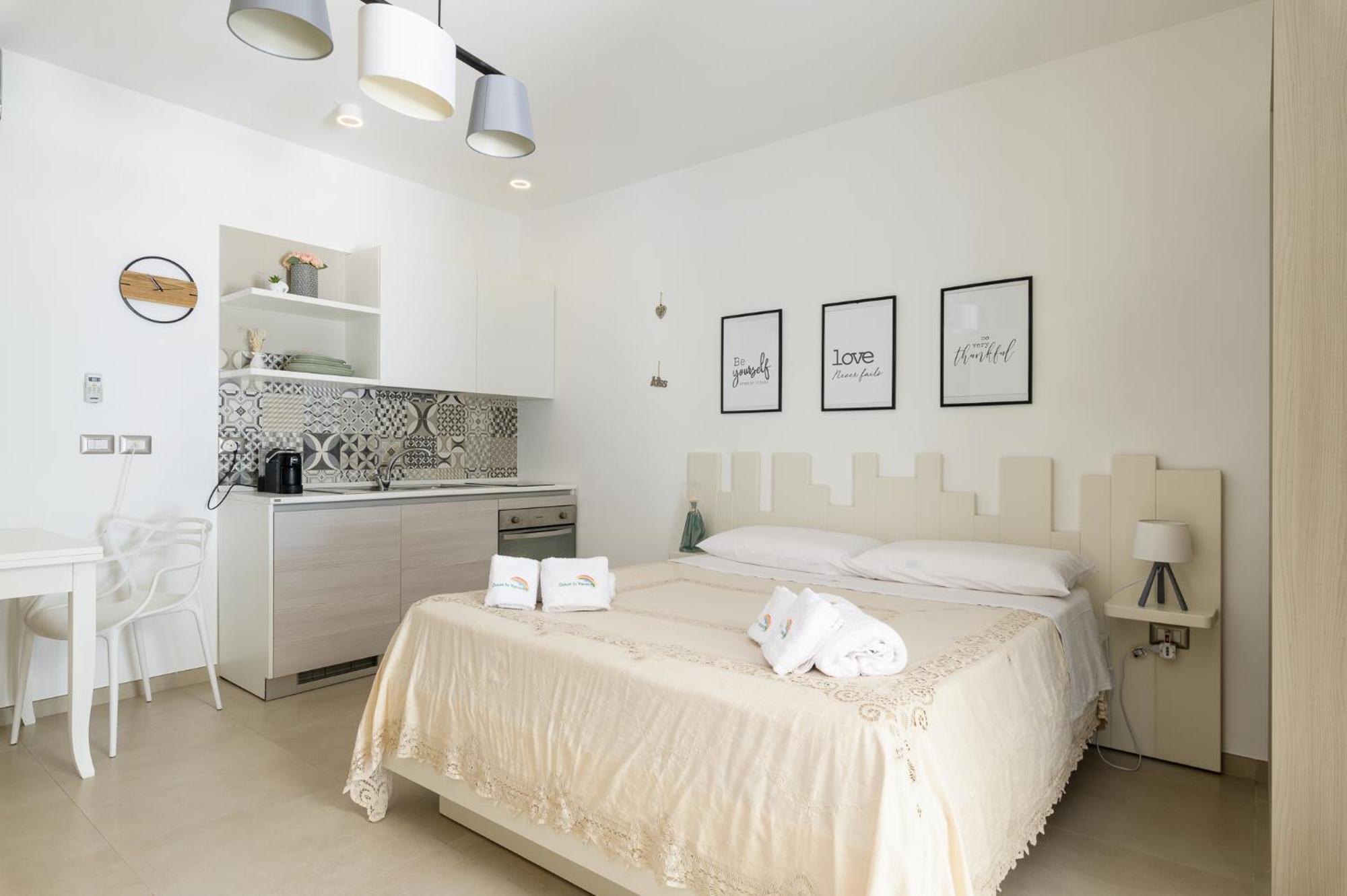 Mandorlocarrubo'S Suite Ostuni Buitenkant foto