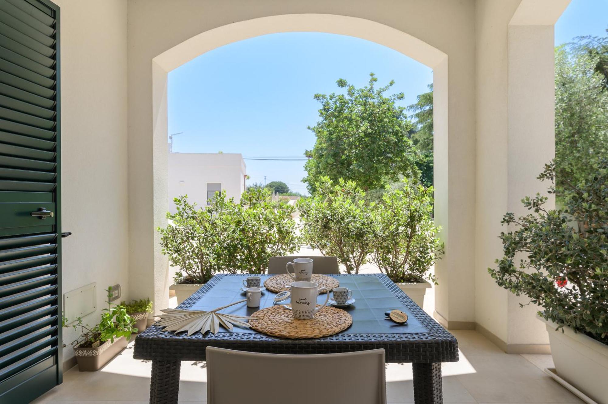 Mandorlocarrubo'S Suite Ostuni Buitenkant foto