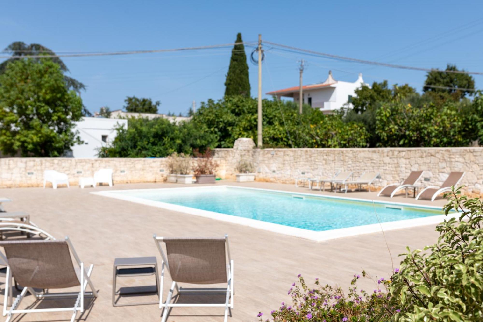 Mandorlocarrubo'S Suite Ostuni Buitenkant foto