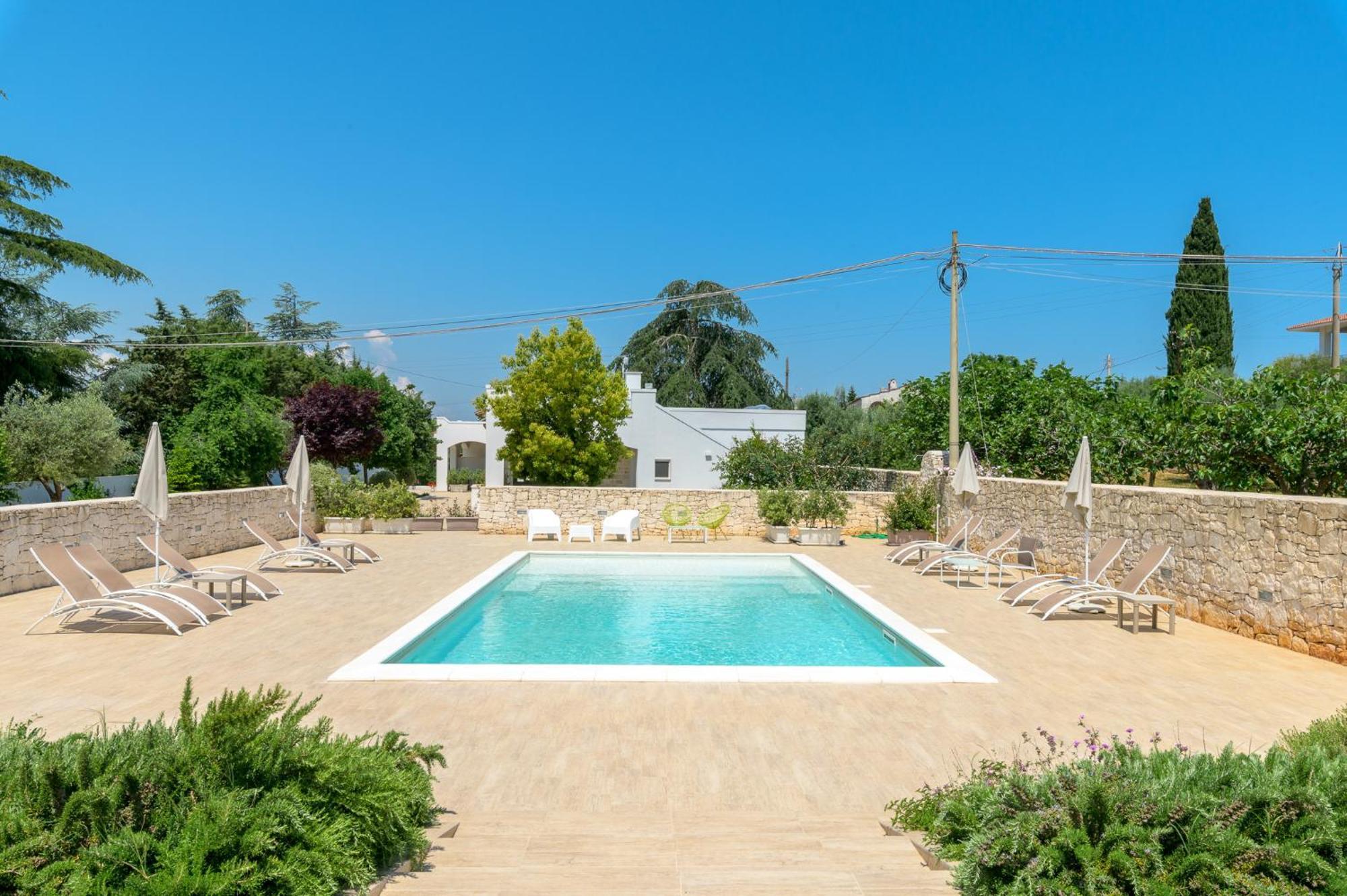 Mandorlocarrubo'S Suite Ostuni Buitenkant foto